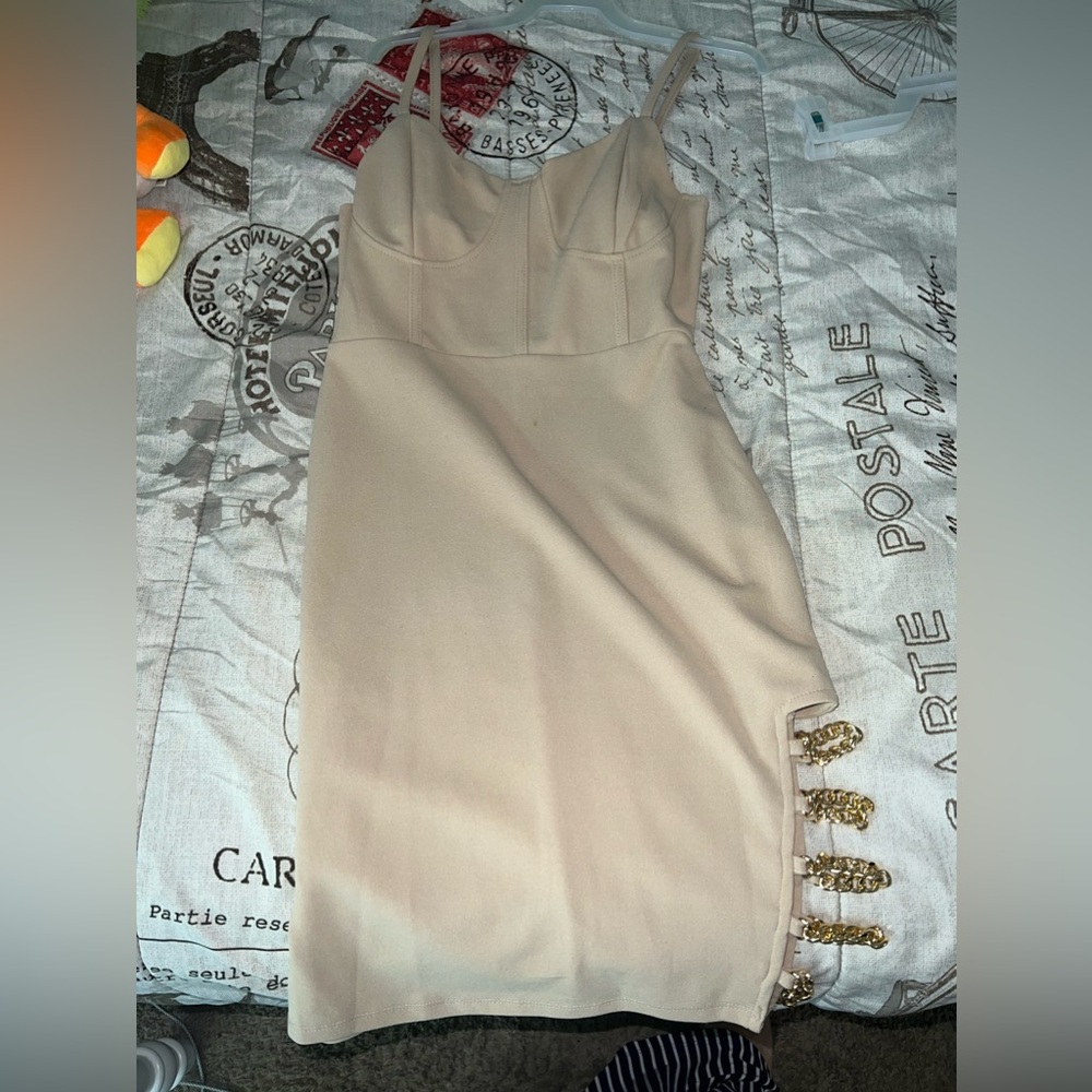 This is a lovely dress